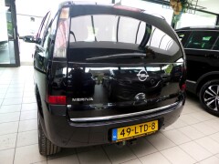 Opel-Meriva-5