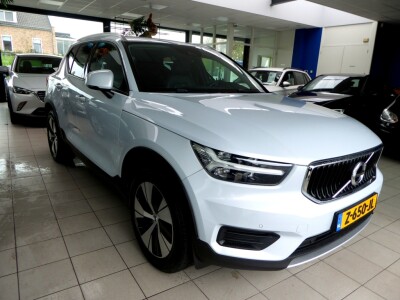 Volvo-XC40 HYBRIDE-3