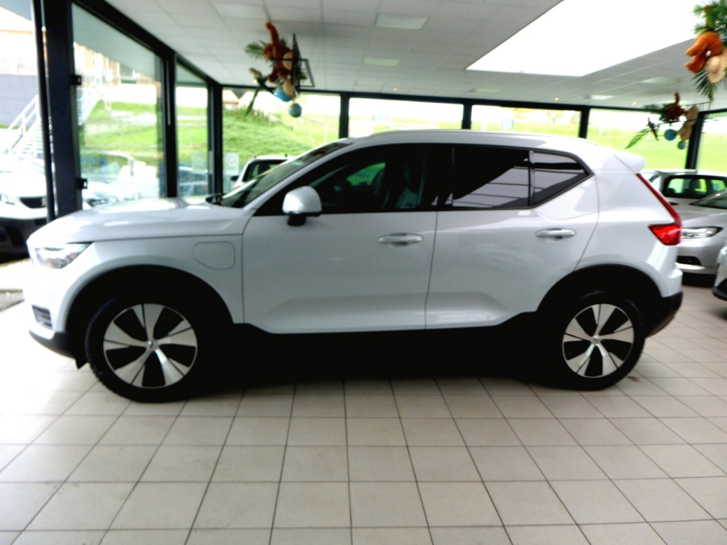 Volvo-XC40 HYBRIDE-4