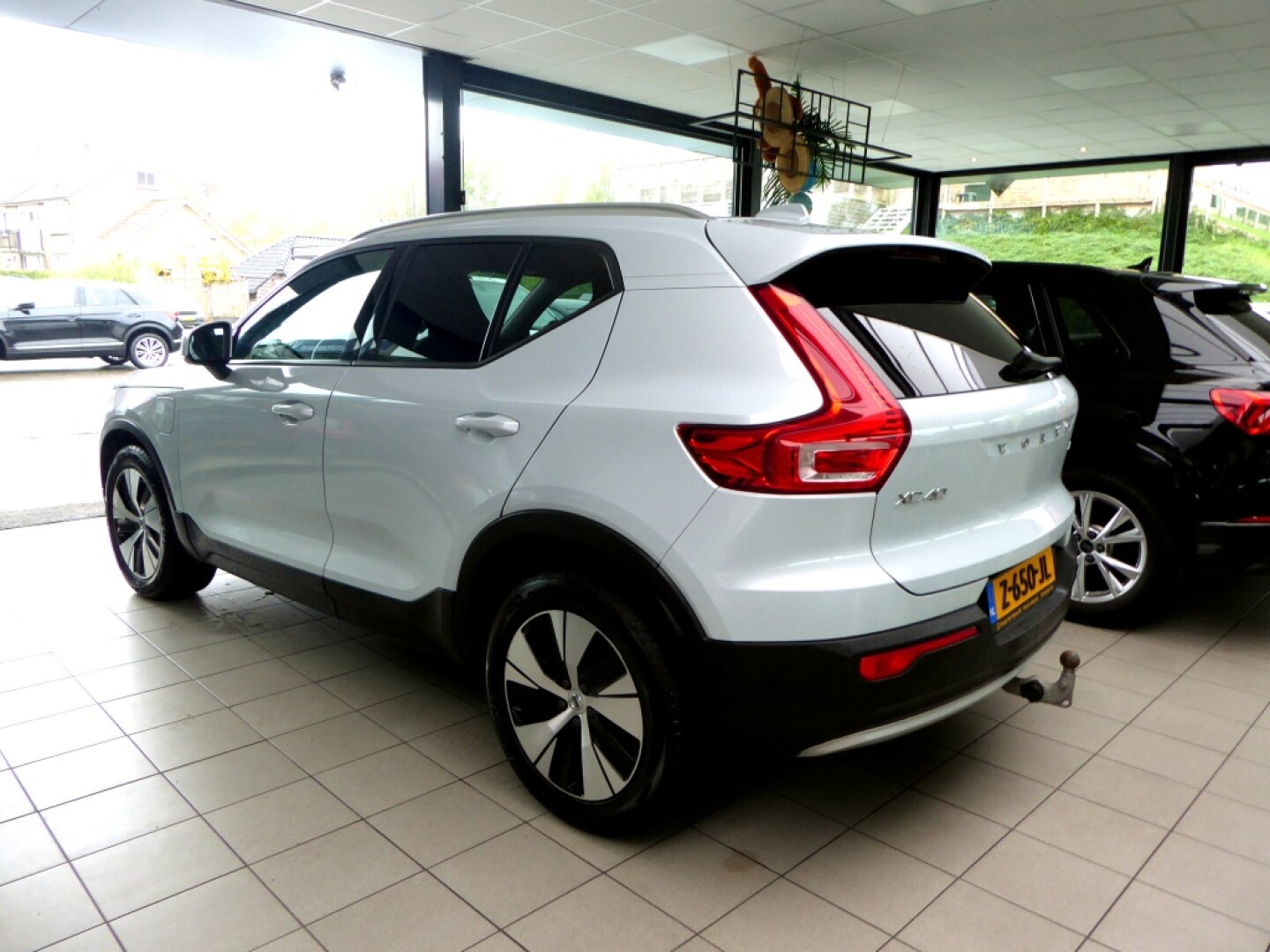 Volvo-XC40 HYBRIDE-7