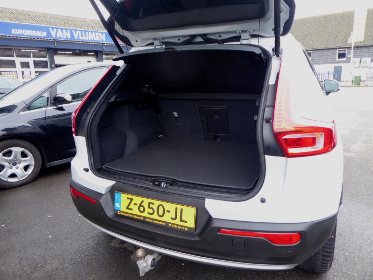 Volvo-XC40 HYBRIDE-8